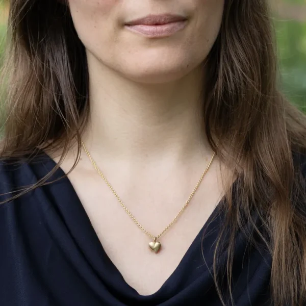 Goldschmiedeschmuck>Anke Gralfs Anhänger Herz, Silber vergoldet