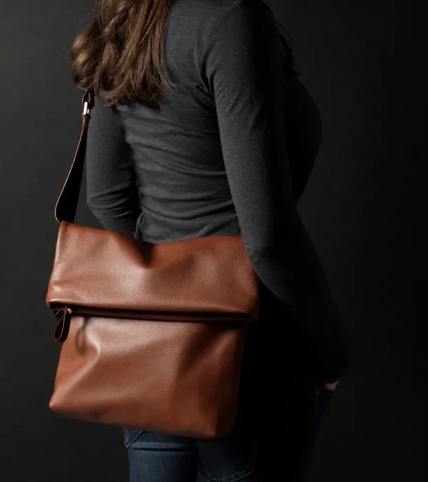 Umhängetaschen>Ackermann Taschenmanufaktur Überschlagtasche »London«