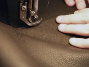 Umhängetaschen>Ackermann Taschenmanufaktur Überschlagtasche »London«