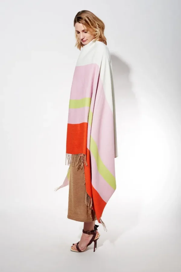 Wolle>Acapulco Design Cape »Blossom« aus Alpaka-Wolle