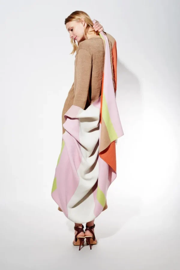 Wolle>Acapulco Design Cape »Blossom« aus Alpaka-Wolle