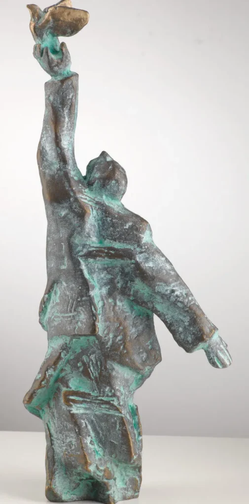 Alle Skulpturen | Bronze>Ars mundi Christoph Fischer: ​ Skulptur »Der Gedanke« (2023), Version Bronze grün ​