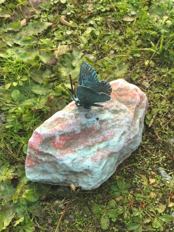 Gartendekoration | Alle Skulpturen>Ars mundi Gartenskulptur »Schmetterling mit geschlossenen Flügeln«