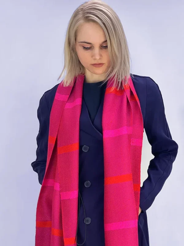 Seide>Ulrike Isensee DS Gewebter Seidenschal in Fuchsia und Rot
