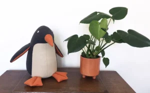 Kuscheltiere & Puppen>CARAPAU Pinguin »Oliver« aus Wolle