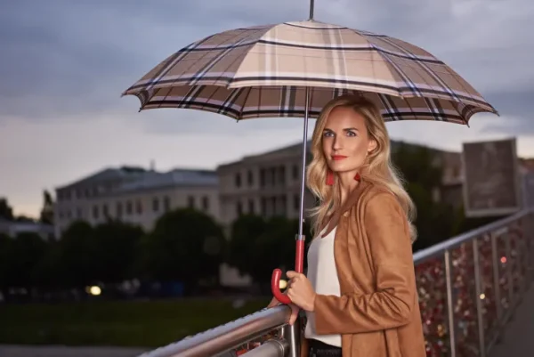 Regenschirme>doppler Manufaktur Schirm »Elegance Classic« mit Ledergriff