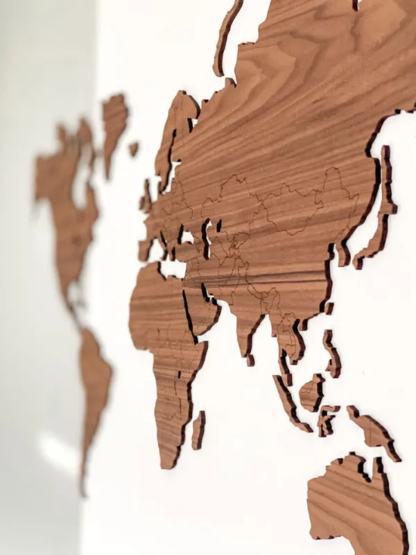 Wandbilder & Wanddekoration>City Shapes Weltkarte aus Nussbaum